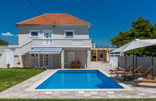Serene Escape Near Zadar With Private Pool & Charming Outdoor Oasis - Foto 81