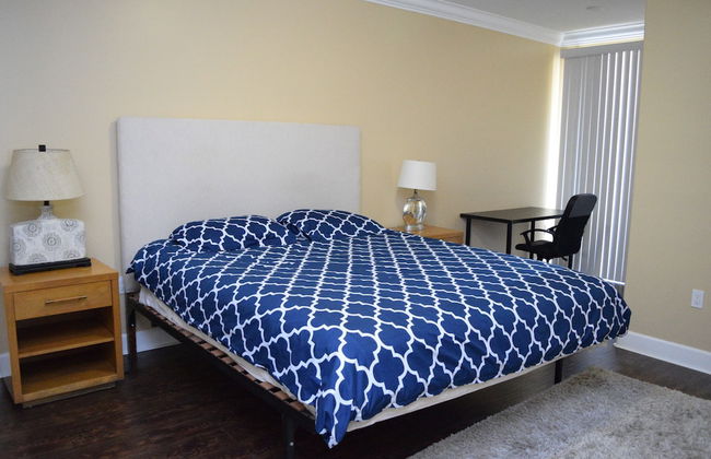 2 Bed 2 Bath in Studio City - Foto 13