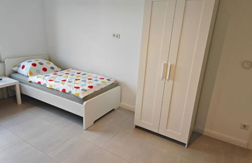 Siegen - Geisweid Work and stay Neu Modernisiert 3 Schlafzimmer Badezimmer Wohnzimmer Balkon - Foto 54