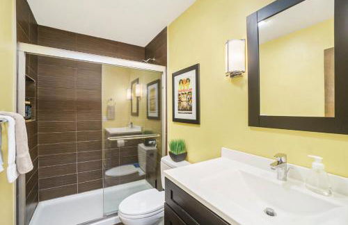 5BR, 9 Beds Sleeps 14 Game Room, Pool Access - Foto 24