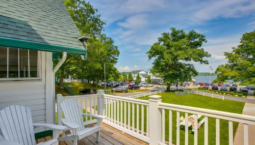 Portage Lake Condo with Deck and Pool Access! - Foto 3