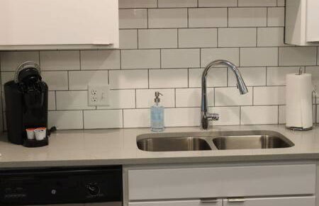 4 mi to Jack Thrice Stadium + hot tub - Foto 13