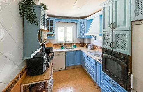 2 Bedroom Awesome Apartment In Facinas - Tarifa - Photo 3