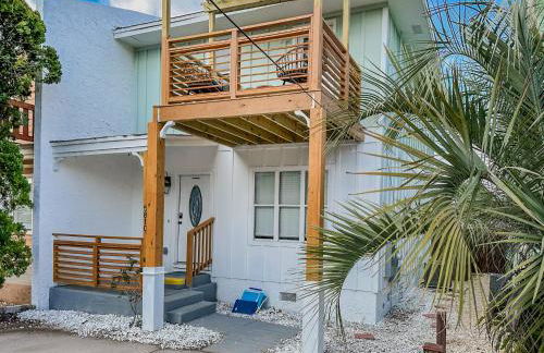 OceanView Oasis - Relax with Hot Tub, Breakfast, Fire Pit & Putting Green! - Foto 9