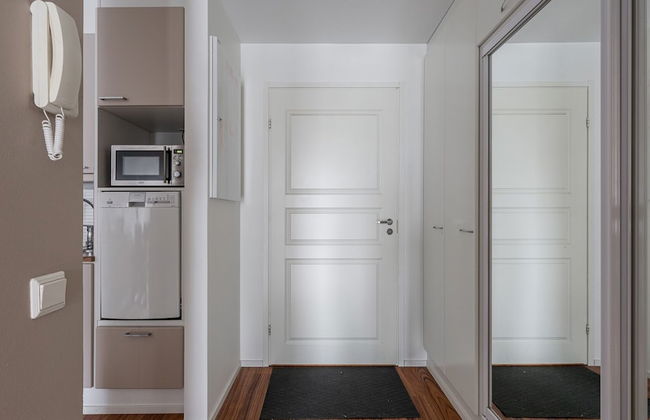 Homelike 1BR with Sauna, Free Parking & Balcony - Foto 7