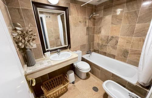 Marbella Pleasant Duplex by Elviria Las dunas beach - Foto 53