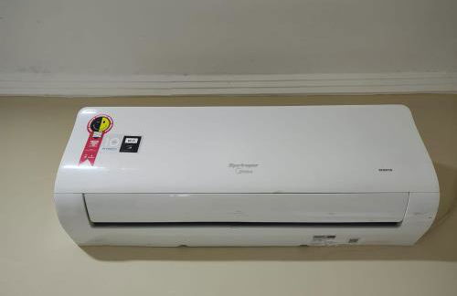 Casa para Famílias e Grupos com Ar-condicionado, Churrasqueira e estacionamento próximo em Praia Grande - Foto 39