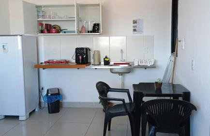 Studio completo, Ar, Tv, Wifi, perto de tudo - Foto 7