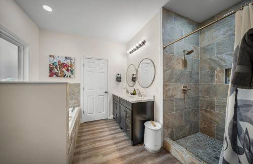 Melody Ridge Downtown with Fast WiFi, King Suite, Soaking Tub - Foto 16