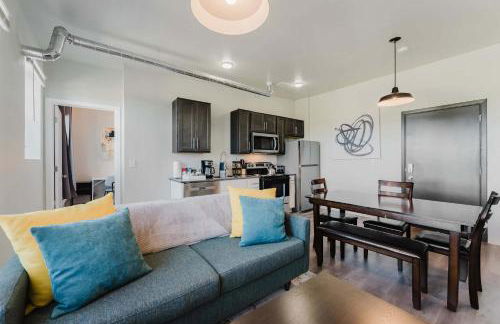 2BR Modern Retreat Near Henry Ford - Foto 4