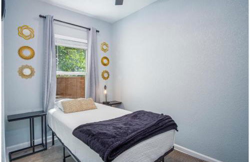 Charming 3br/1ba Close to Vibrant Downtown - Foto 34