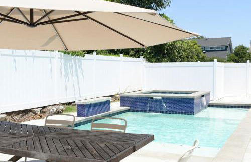 Lux 6BedRoom Villa with Salted Pool, Hot tub and near Disneyland - Foto 1