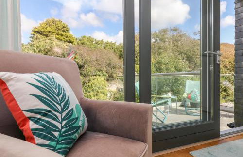 The Upper Deck - Photo 22