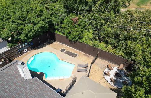 The Blue Holly - Bright & Spacious with a Pool - Foto 38