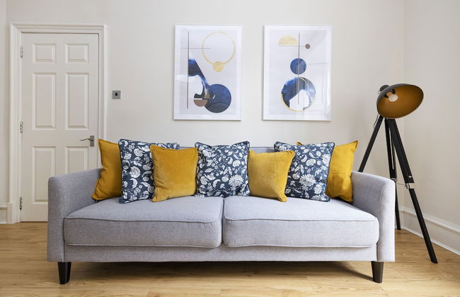 JOIVY Chic Flat Near Stockbridge Market W/ Patio - Foto 13