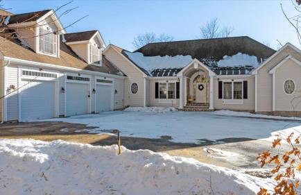 White Mountain Retreat with Theater, Fire Pit, Game Room and River Access - Foto 62