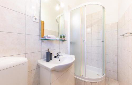 House Runjic w pool large garden and playground - Foto 35