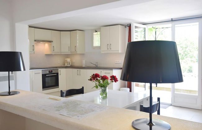 Apartment in Montbrun-les-bains Near Forest - Foto 11