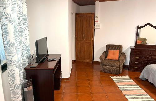 Green Valley Cruzinhas House with Fireplace & BBQ - Foto 27