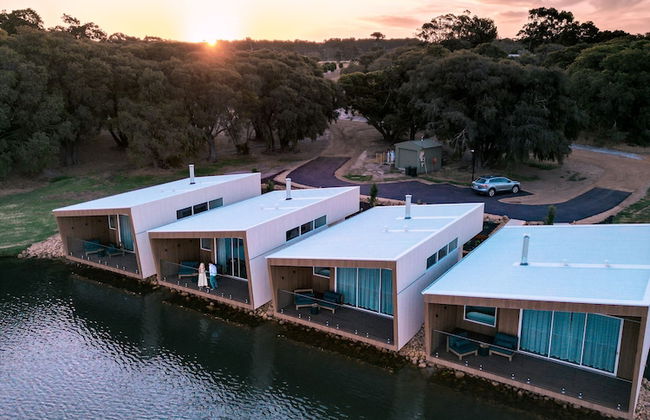 Edge Luxury Villas - Photo 41