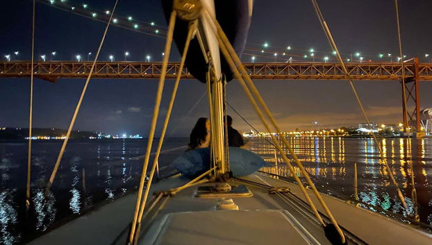 Aboard the sailing boat on the Tagus