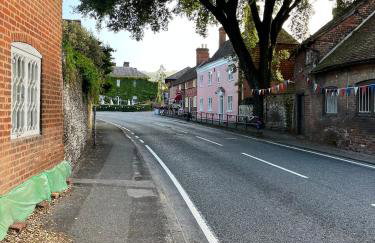 Historic 3-Bed Cottage with Garden in Hursley - Foto 40