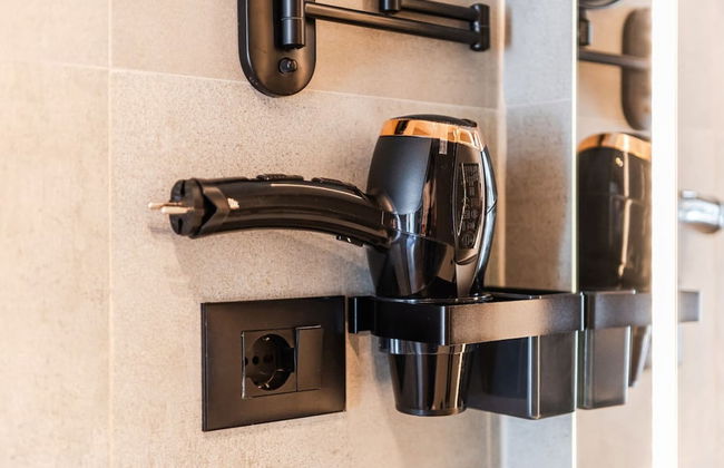 Luxury Living in Shkoder s Historic Heart - Photo 60