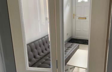 Dane Guest House Free Parking Fast WiFi Modern Living - Foto 9