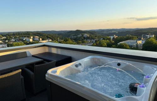 Penthouse mit Sauna, Jacuzzi & Tischkicker - Foto 1