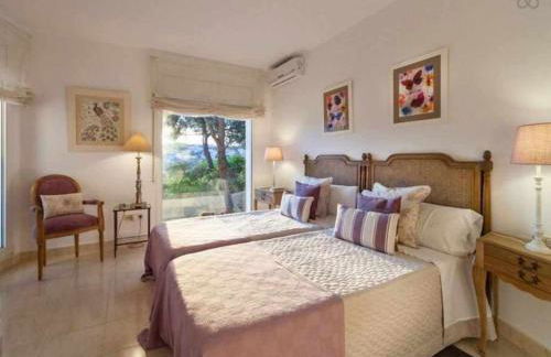 VILLA LANTANA -Vistas únicas al puerto de Mahón - Foto 9