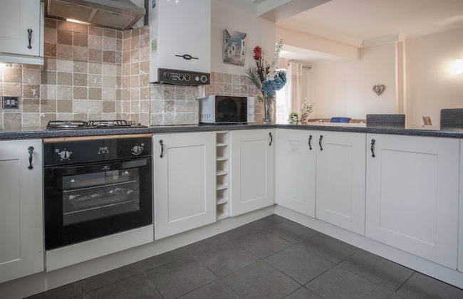 Sea Breeze Apt 3 - 2 Bed - Horton Beach - Photo 10