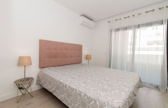 800m From the Boat to Praia das Cabanas, With Pool, Terrace, Wifi and air con - Foto 2