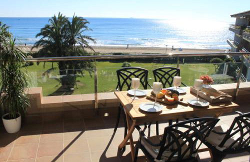 GAVA 2 BEACHFRONT PENTHOUSE - Photo 3