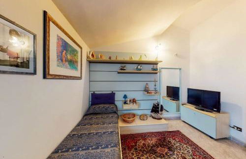 Villa con piscina e giardino a due passi dal mare. - Foto 17