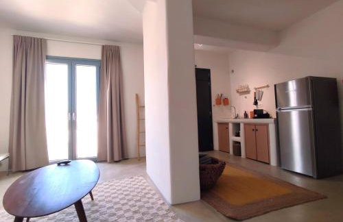 PANORMOS ART Beachfront Suites - Photo 41