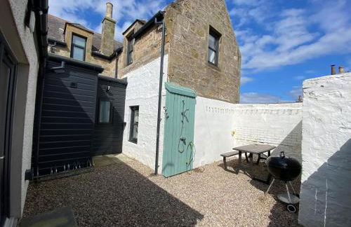 The Corner House - Photo 29