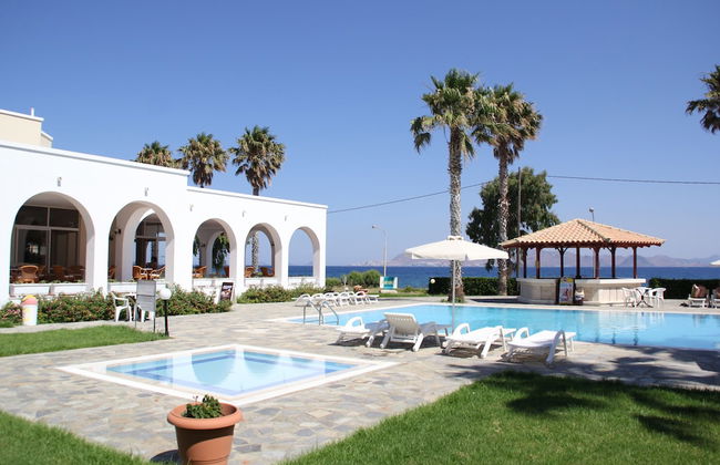 Andromeda Hotel Apartments - Foto 1