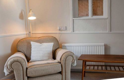 Prime Location - Southwold Gem - Sleeps 8 - Whole Cottage - Photo 26