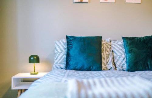 3 Bedroom Semi-Detached Home Sleeps 5 with Driveway - Foto 38