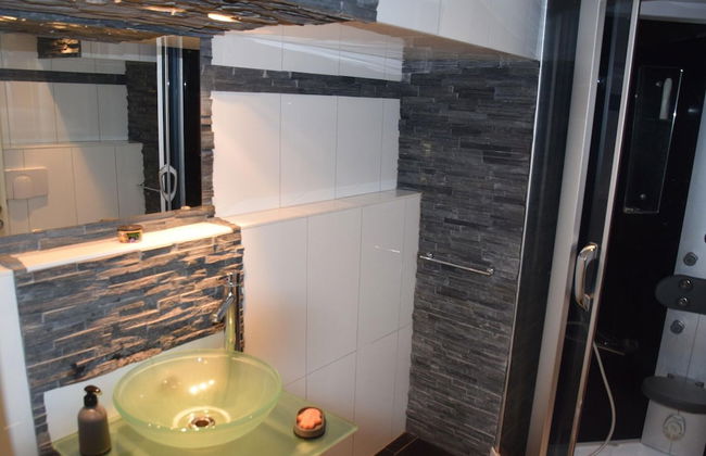 Bewitching Apartment With Garden and Terrace - Foto 23