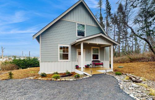 Hot Tub and Mtn Views Lummi Island Home Near Beach - Foto 1
