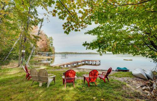 Lakeside Northwoods Retreat Dock, Deck, Fire Pit! - Foto 1