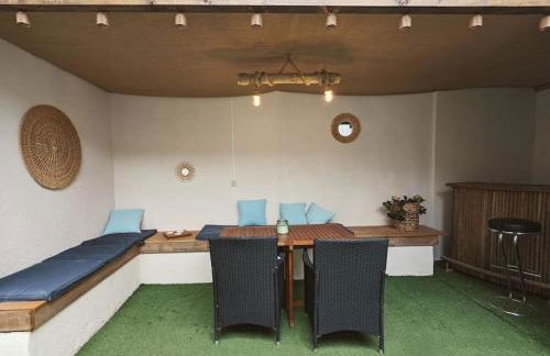 à 5mn de la réserve Africaine, charmante maison de village avec patio - Foto 10