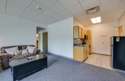 Pet-Friendly New Kensington Apt with Shared Perks - Foto 7