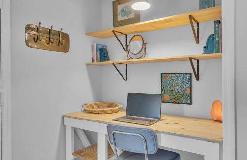 Pet friendly - steps to water! - Foto 4