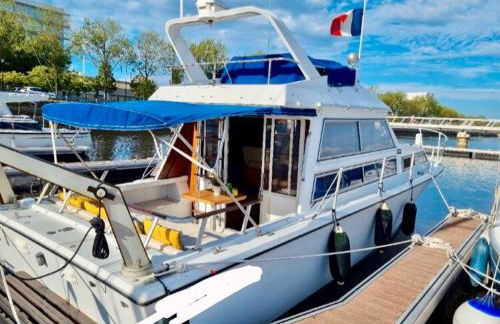 Unusual night on a small yacht - Foto 9