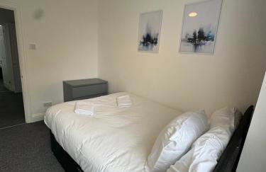 Comfortable 3BR Stay Perfect for 6 Guests - Foto 17