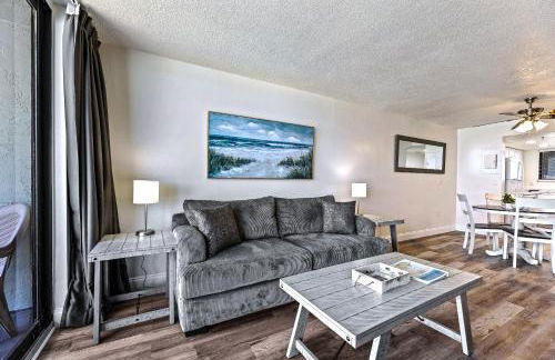 Ocean View with a beachfront pool at Ocean Trillium Condo ~ 304 - Foto 8