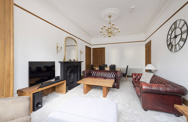 JOIVY 5 Bedroom Apt Near Meadows & George Square - Foto 85