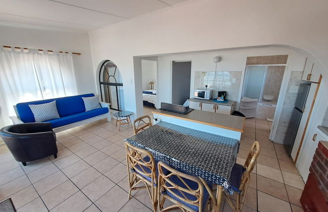 Oom Piet Self Catering Accomodation - Photo 11